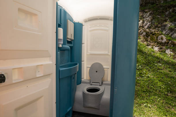 Best Construction site porta potty rental  in Edgewood, TX
